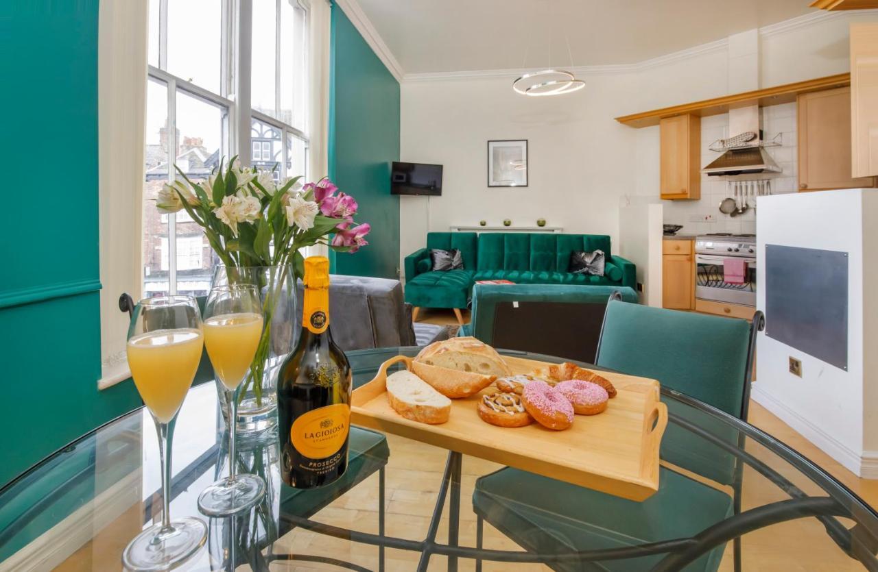 Shambles Suites In The Centre Of York, Sleeps 16 Exterior photo